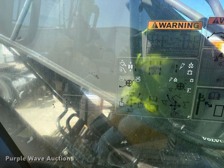 image for item YA5774 2022 Volvo EC220 EL excavator