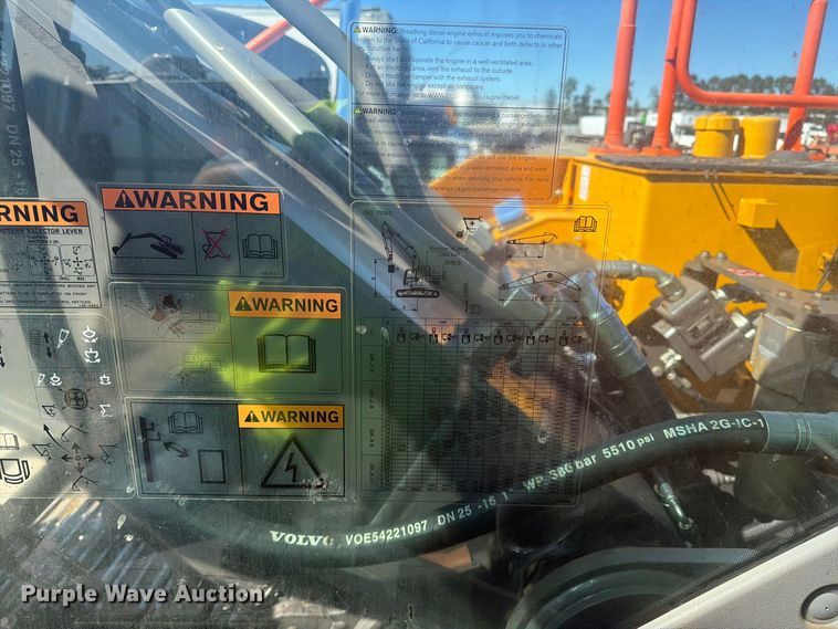 image for item YA5774 2022 Volvo EC220 EL excavator