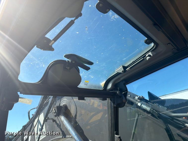 image for item YA5774 2022 Volvo EC220 EL excavator