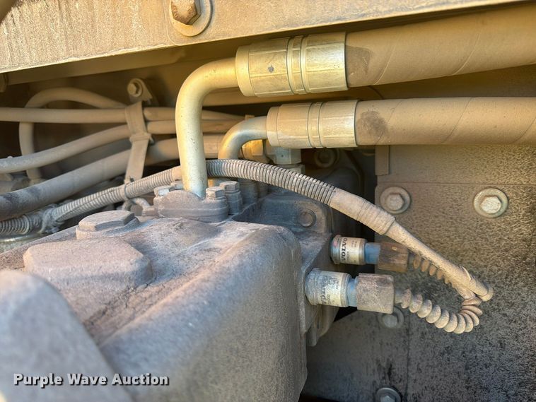 image for item YA5774 2022 Volvo EC220 EL excavator