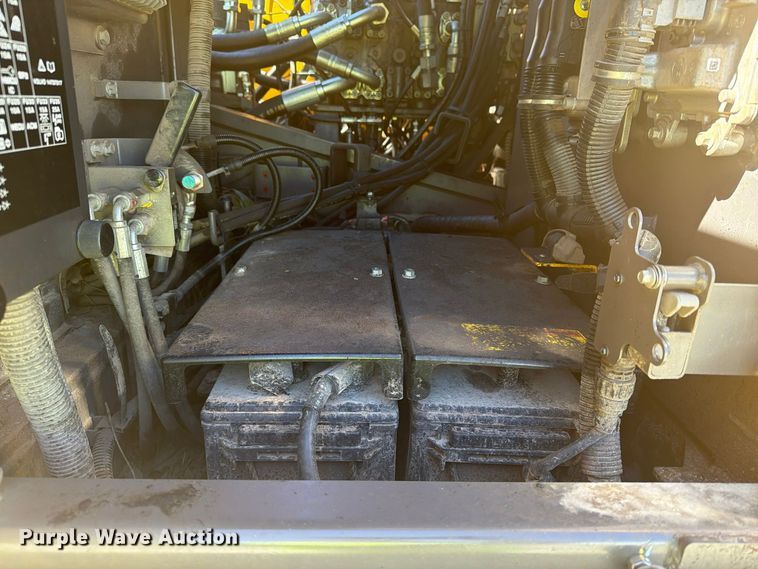 image for item YA5774 2022 Volvo EC220 EL excavator