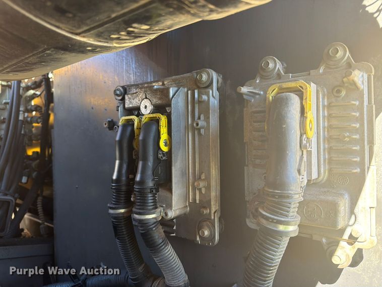 image for item YA5774 2022 Volvo EC220 EL excavator