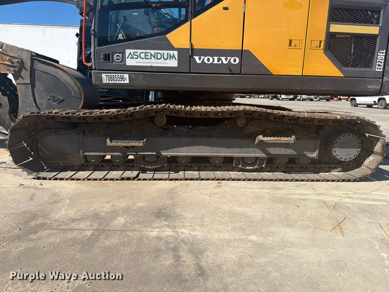 image for item YA5774 2022 Volvo EC220 EL excavator