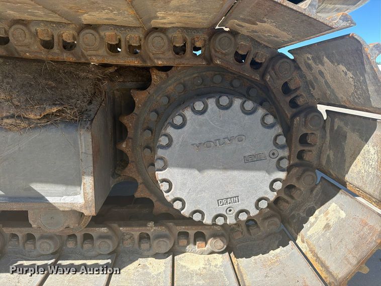 image for item YA5774 2022 Volvo EC220 EL excavator