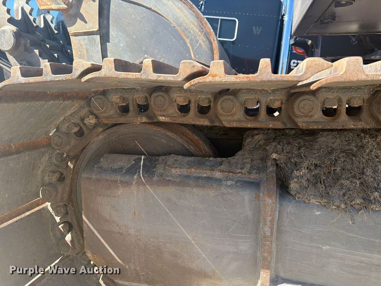 image for item YA5774 2022 Volvo EC220 EL excavator