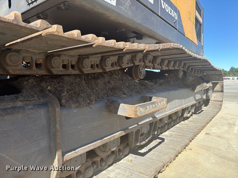 image for item YA5774 2022 Volvo EC220 EL excavator