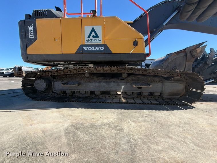 image for item YA5774 2022 Volvo EC220 EL excavator