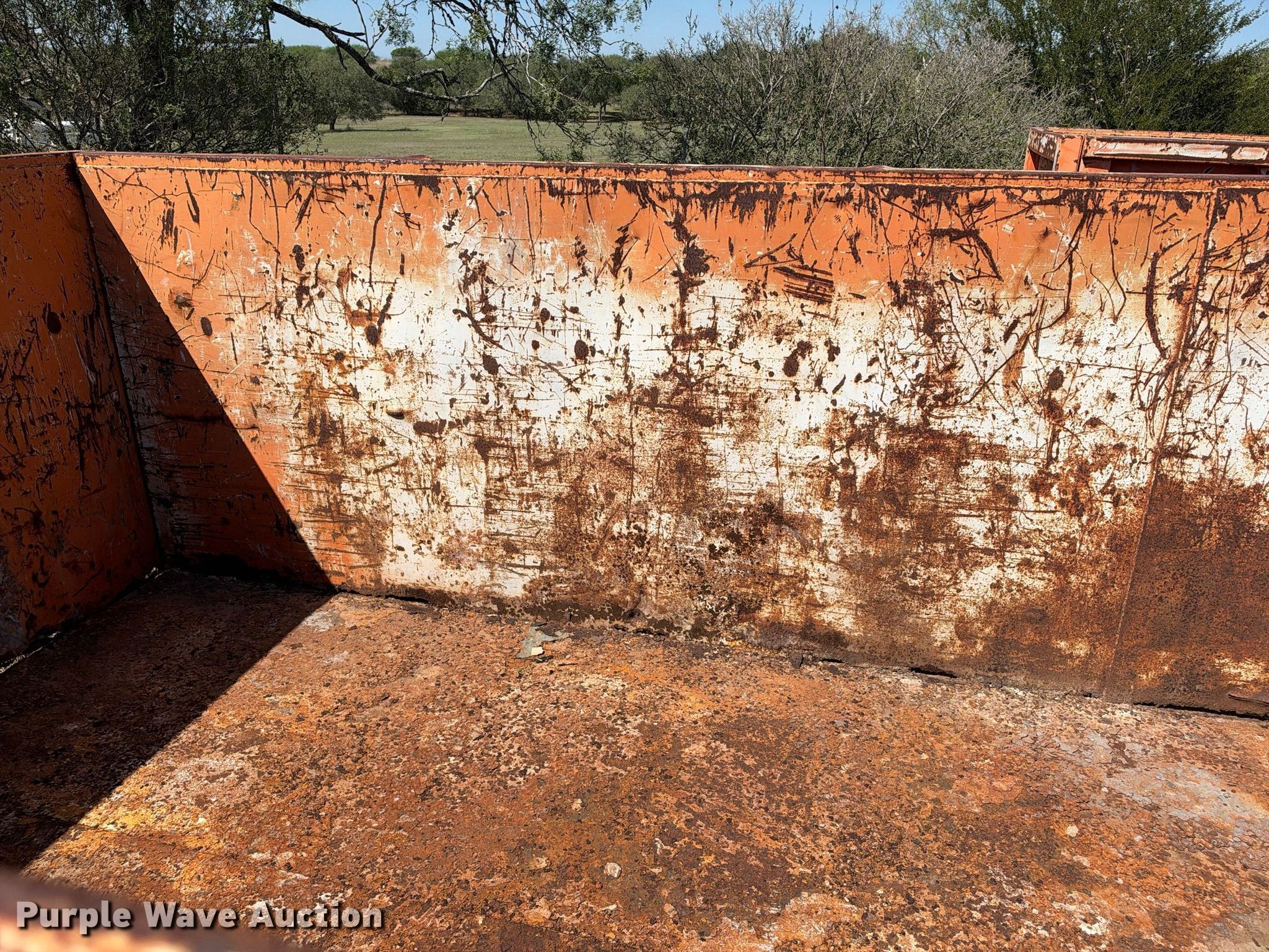 Roll-off container in Kenedy, TX | Item DU1560 for sale | Purple Wave