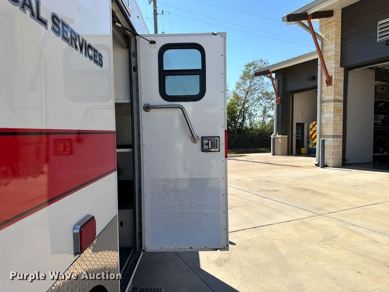 image for item DT3087 2015 RAM 4500 ambulance