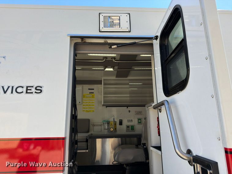 image for item DT3087 2015 RAM 4500 ambulance
