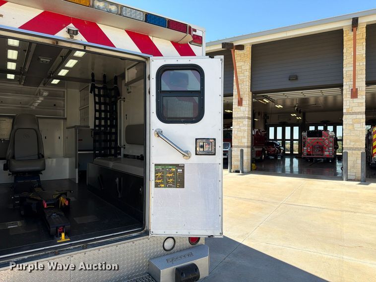 image for item DT3087 2015 RAM 4500 ambulance