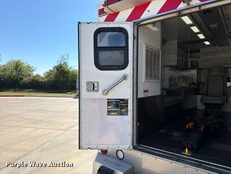 image for item DT3087 2015 RAM 4500 ambulance