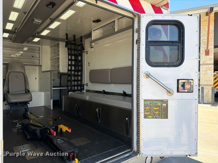 image for item DT3087 2015 RAM 4500 ambulance