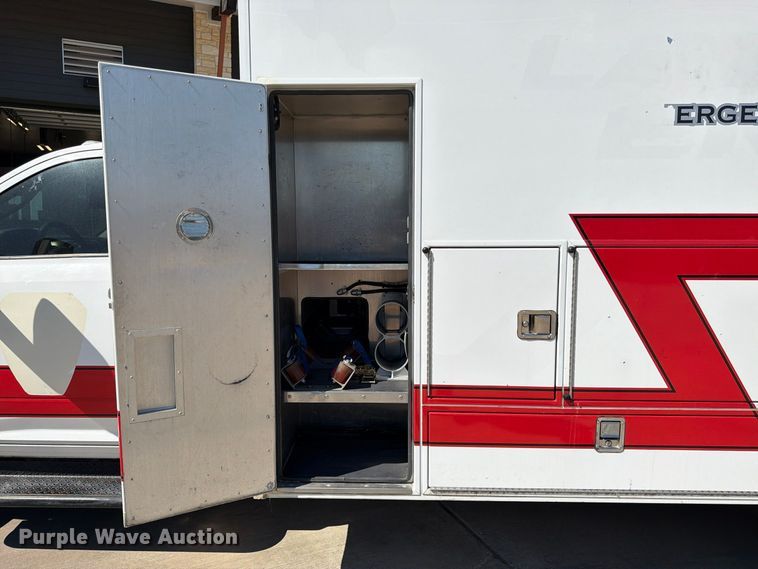 image for item DT3087 2015 RAM 4500 ambulance