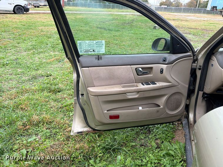 image for item DT3091 2001 Ford Taurus 