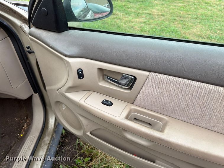 image for item DT3091 2001 Ford Taurus 