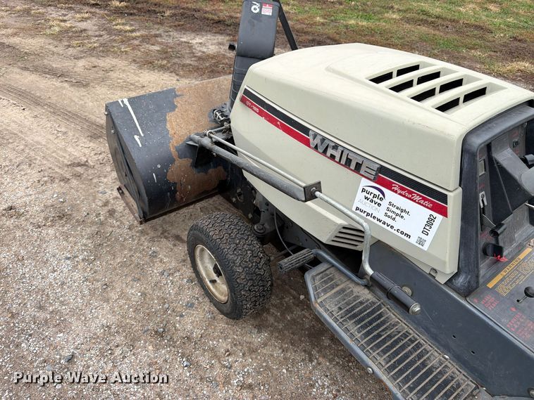 image for item DT3092 White GT-185 lawn mower