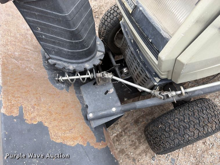 image for item DT3092 White GT-185 lawn mower