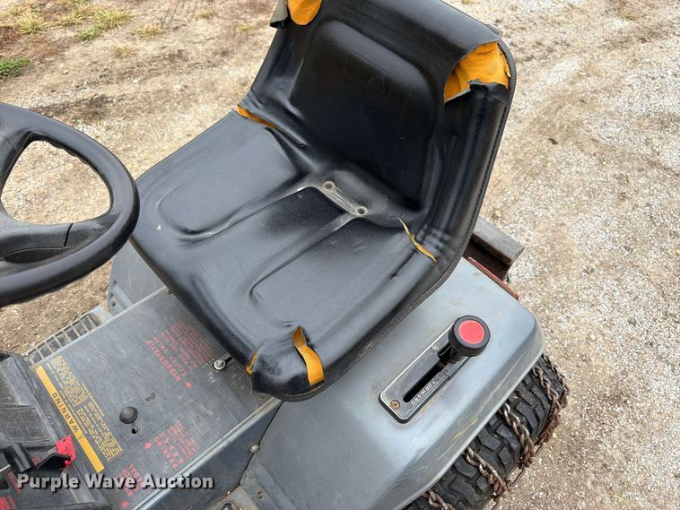 image for item DT3092 White GT-185 lawn mower