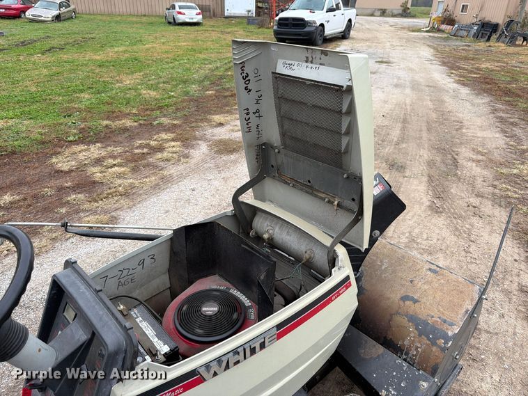 image for item DT3092 White GT-185 lawn mower