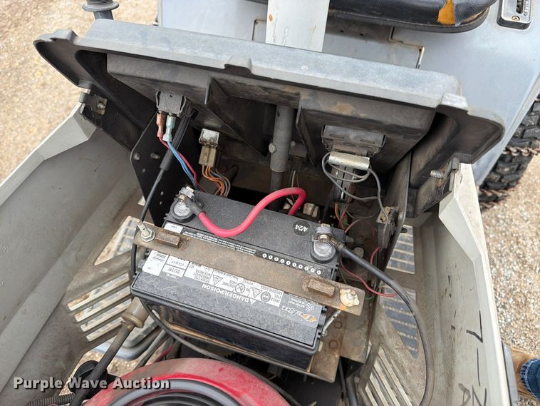image for item DT3092 White GT-185 lawn mower