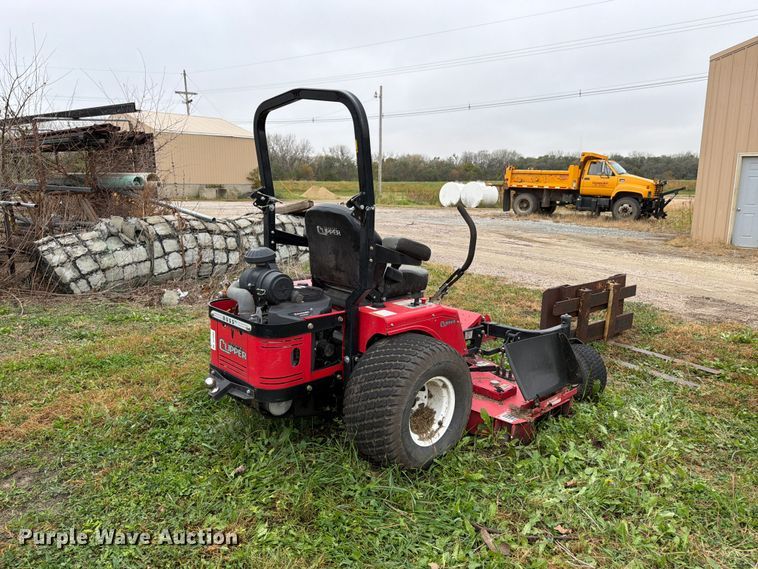 image for item DT3093 2018 Country Clipper 3572KAT-1525 ZTR lawn mower