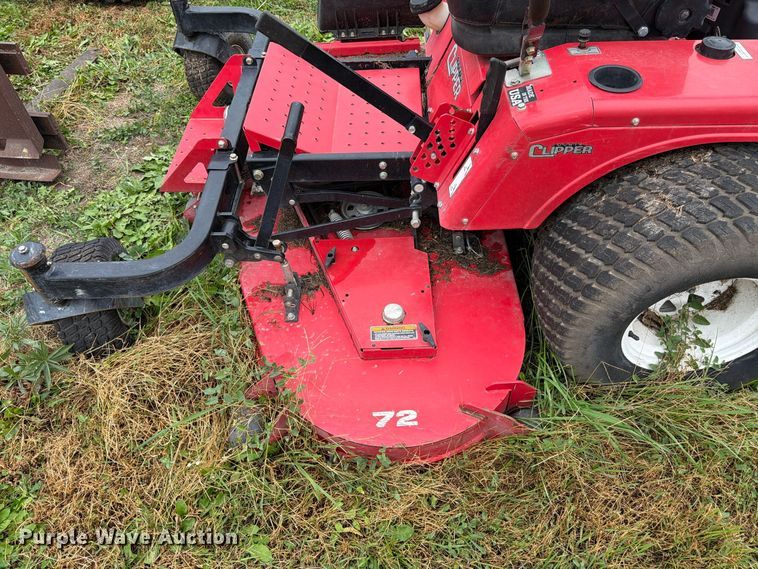 image for item DT3093 2018 Country Clipper 3572KAT-1525 ZTR lawn mower