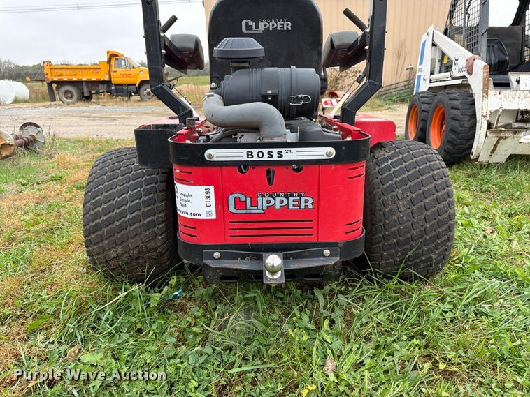image for item DT3093 2018 Country Clipper 3572KAT-1525 ZTR lawn mower