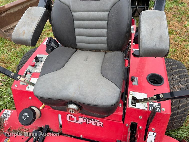 image for item DT3093 2018 Country Clipper 3572KAT-1525 ZTR lawn mower