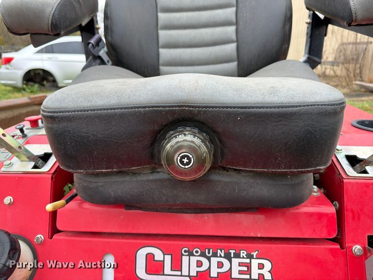 image for item DT3093 2018 Country Clipper 3572KAT-1525 ZTR lawn mower