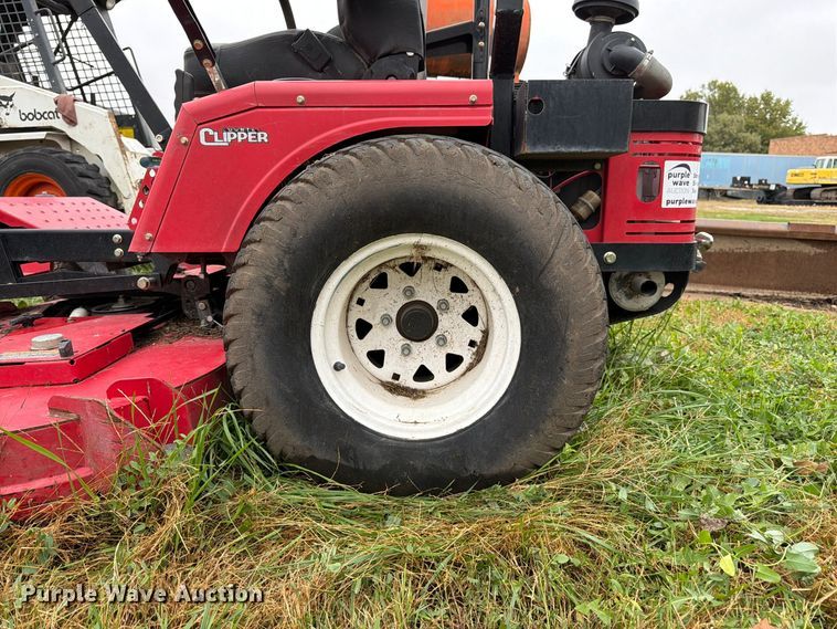 image for item DT3093 2018 Country Clipper 3572KAT-1525 ZTR lawn mower
