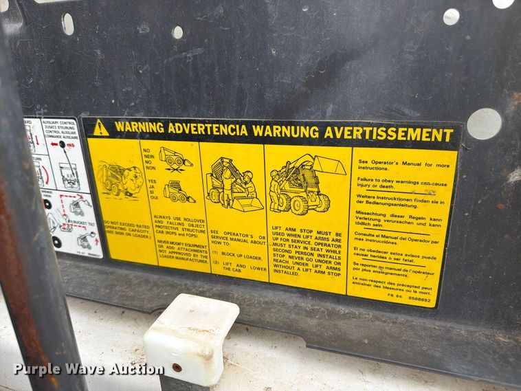 image for item DT3094 1987 Bobcat 742 skid steer loader
