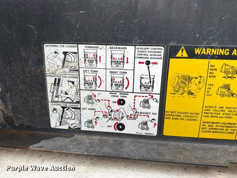 image for item DT3094 1987 Bobcat 742 skid steer loader