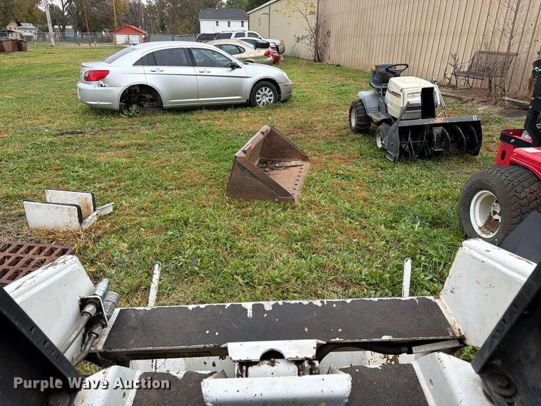 image for item DT3094 1987 Bobcat 742 skid steer loader