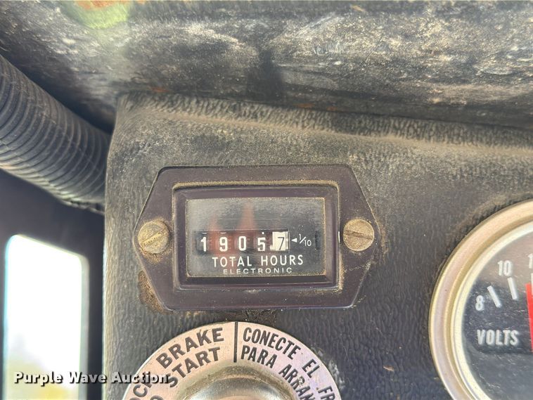 image for item DT3094 1987 Bobcat 742 skid steer loader