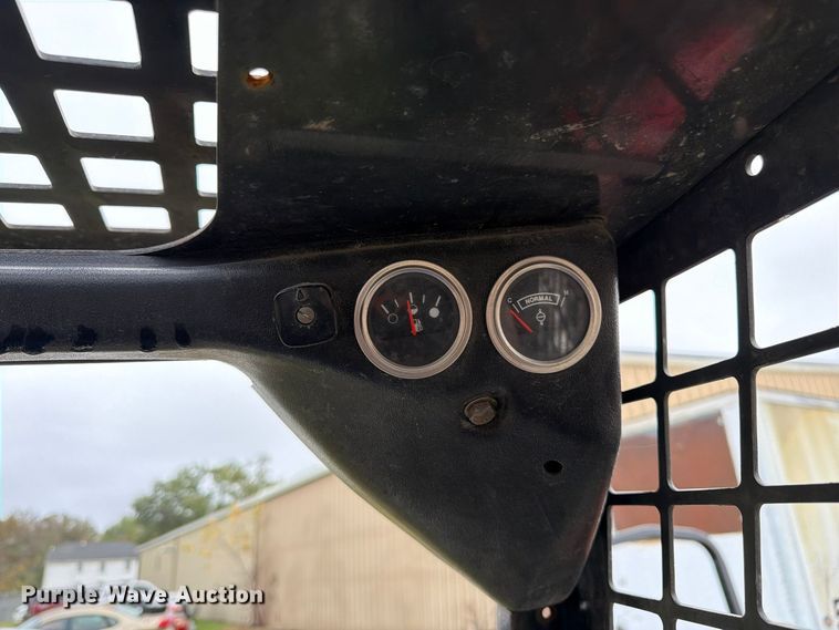 image for item DT3094 1987 Bobcat 742 skid steer loader