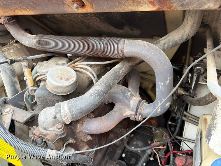 image for item DT3094 1987 Bobcat 742 skid steer loader