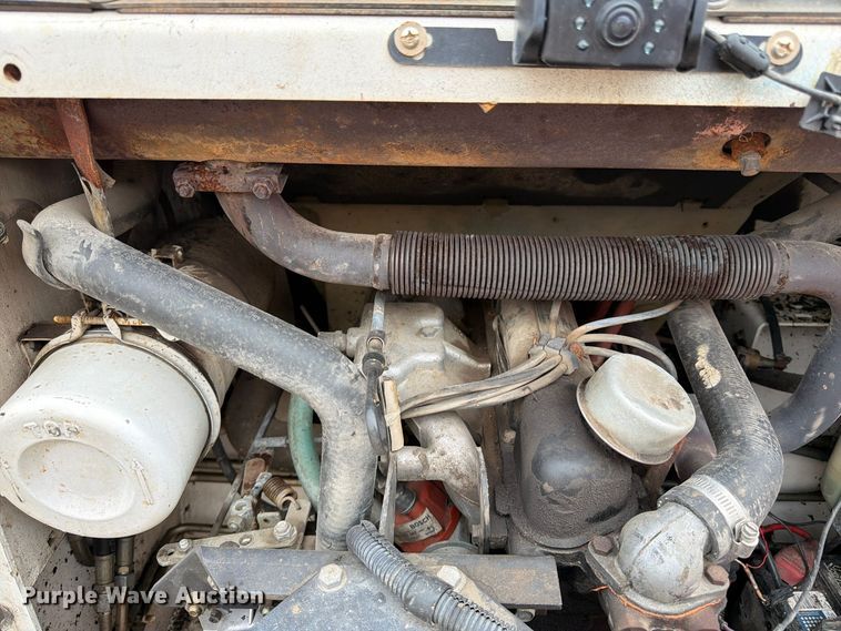 image for item DT3094 1987 Bobcat 742 skid steer loader