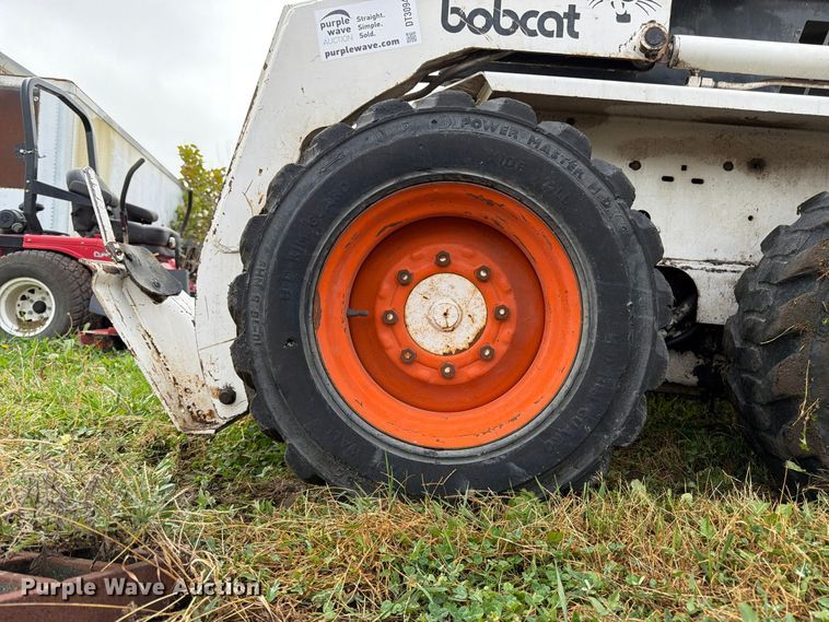 image for item DT3094 1987 Bobcat 742 skid steer loader