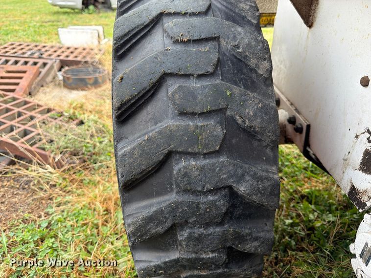 image for item DT3094 1987 Bobcat 742 skid steer loader