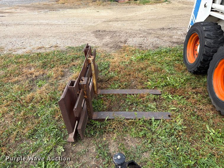 image for item DT3094 1987 Bobcat 742 skid steer loader