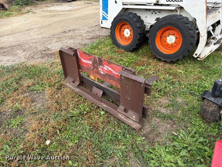 image for item DT3094 1987 Bobcat 742 skid steer loader