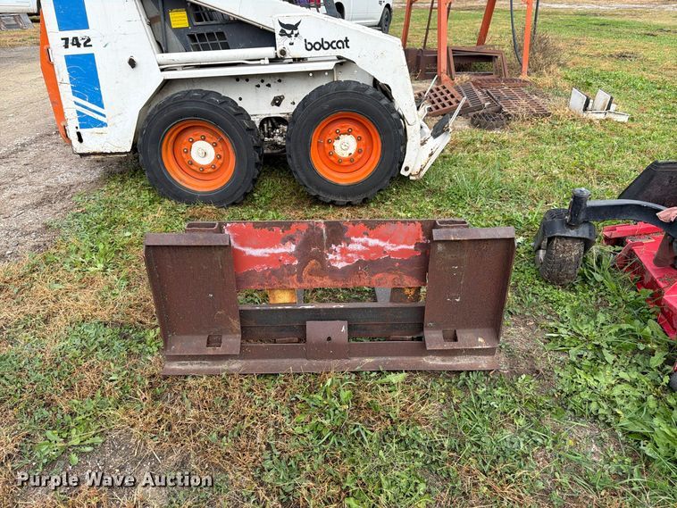 image for item DT3094 1987 Bobcat 742 skid steer loader