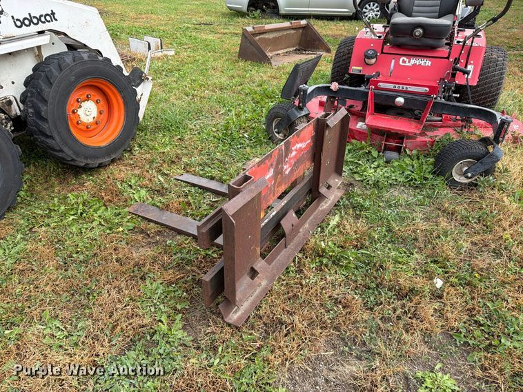 image for item DT3094 1987 Bobcat 742 skid steer loader