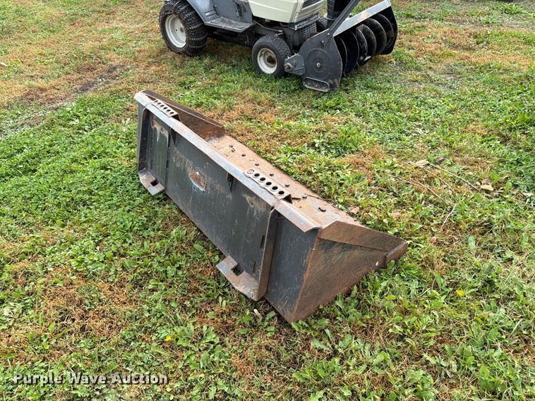 image for item DT3094 1987 Bobcat 742 skid steer loader
