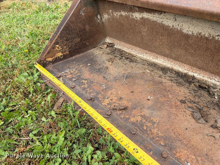 image for item DT3094 1987 Bobcat 742 skid steer loader