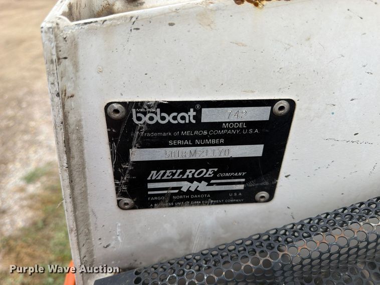 image for item DT3094 1987 Bobcat 742 skid steer loader