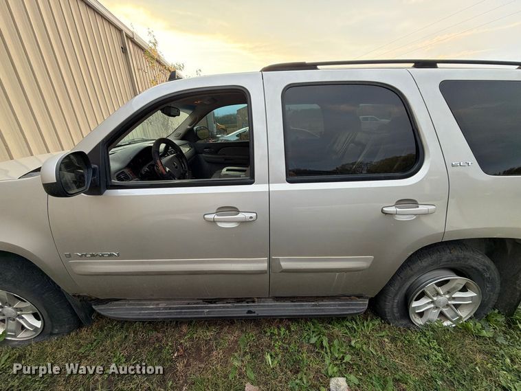 image for item DT3098 2007 GMC Yukon SUV
