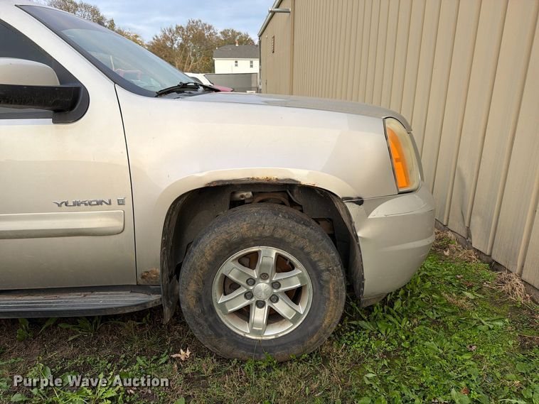 image for item DT3098 2007 GMC Yukon SUV