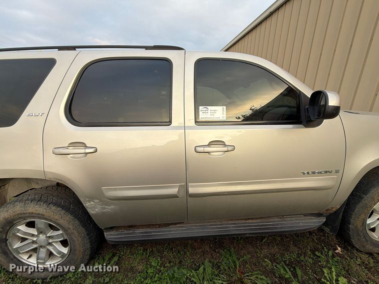 image for item DT3098 2007 GMC Yukon SUV